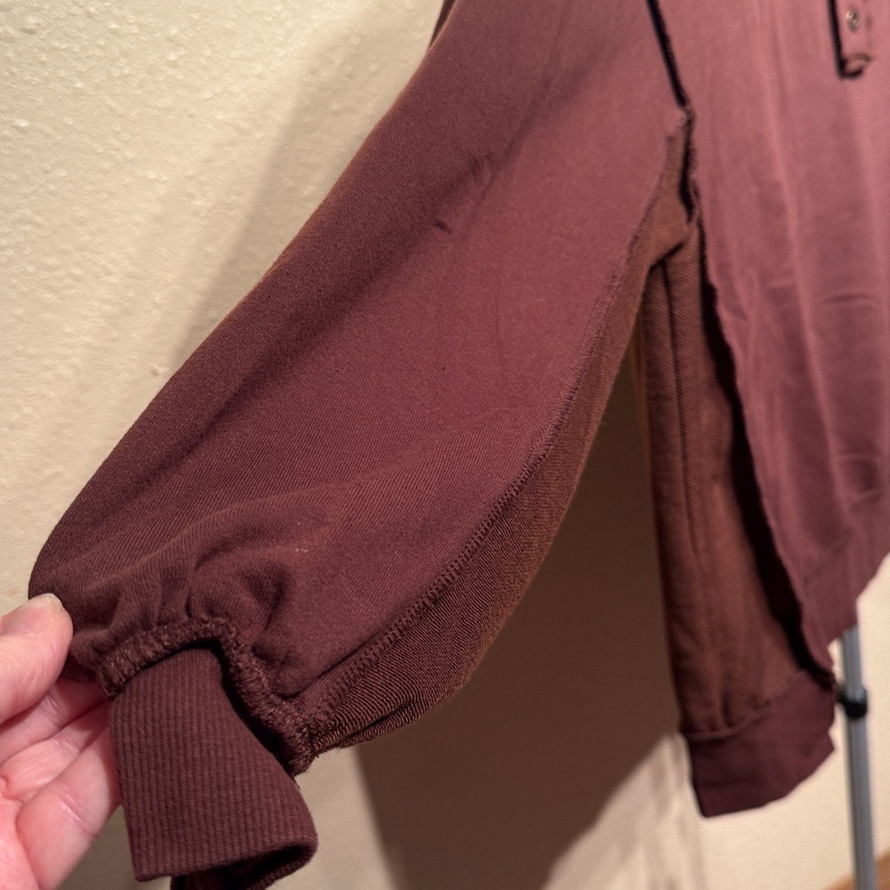 Brown sweatshirt relaxed size medium two tone button ruffle distress detail NEW - Picture 5 of 8